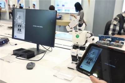 華為開(kāi)發(fā)者大會(huì)2023 中軟國(guó)際攜手深開(kāi)鴻加速推動(dòng)開(kāi)鴻智聯(lián)新產(chǎn)品、新場(chǎng)景、新突破